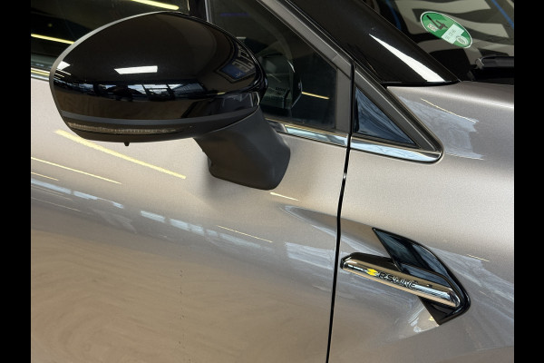 Renault Captur 1.3 TCe 160 R.S.Line | VERKOCHT! Groot Navi | Trekhaak |18 " | Camera | Stoelverwarming | PDC V+A | 100% Dealer onderhouden!