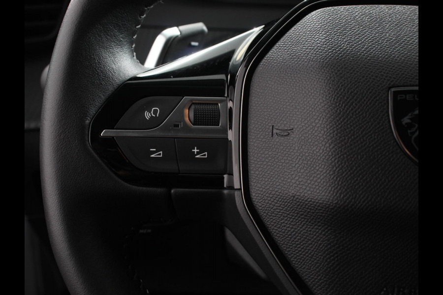 Peugeot 208 Automaat Allure | Navigatie | Apple Carplay/ Android Auto | Camera | Parkeersensoren | Adaptive Cruise Control | Stoelverwarming | Ledverlichting | Climate control