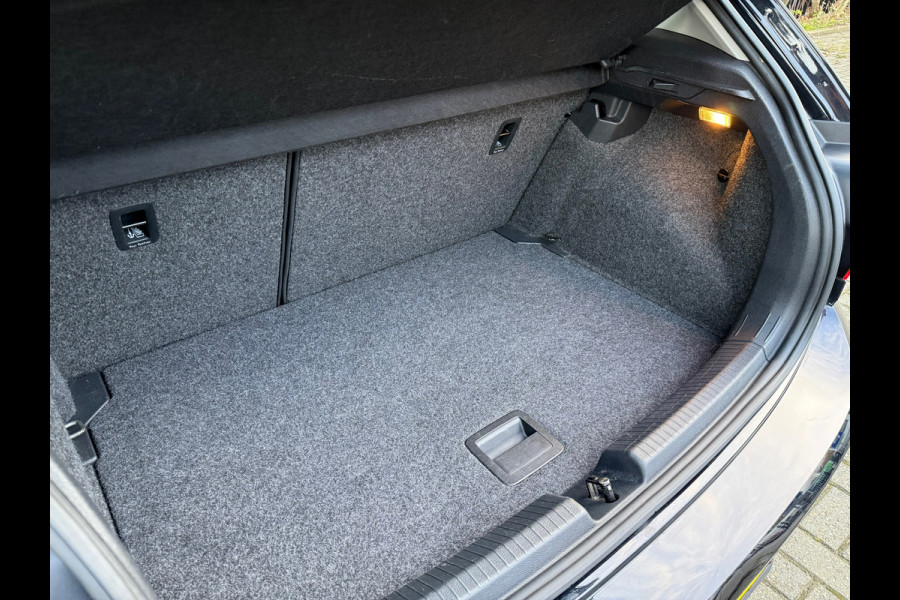 Volkswagen Polo 1.0 TSI Comfortline Business - Automaat - Navi - Airco - Cruise