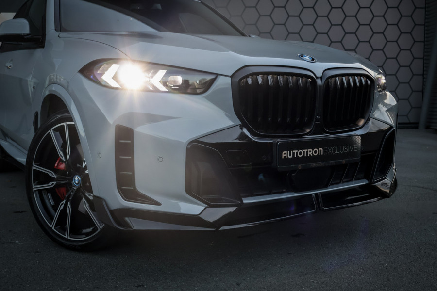 BMW X5 XDrive 50e | SKYLOUNGE | M SPORTSTOELEN | MASSAGE | STOELVERKOELING & VERWARMING | BOWERS & WILKINS | SFEERVERLICHTING | 360 CAM