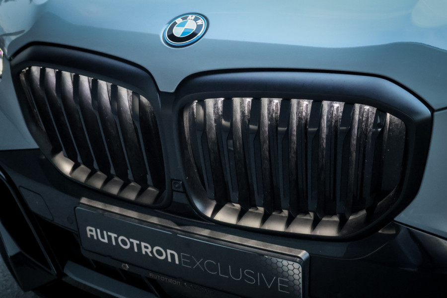 BMW X5 XDrive 50e | SKYLOUNGE | M SPORTSTOELEN | MASSAGE | STOELVERKOELING & VERWARMING | BOWERS & WILKINS | SFEERVERLICHTING | 360 CAM