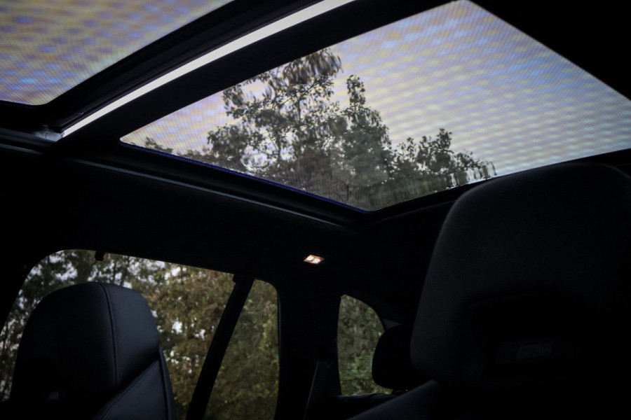 BMW X5 XDrive 50e | SKYLOUNGE | M SPORTSTOELEN | MASSAGE | STOELVERKOELING & VERWARMING | BOWERS & WILKINS | SFEERVERLICHTING | 360 CAM