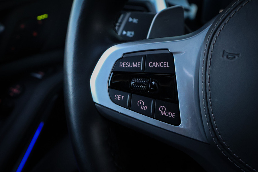 BMW X5 XDrive 50e | SKYLOUNGE | M SPORTSTOELEN | MASSAGE | STOELVERKOELING & VERWARMING | BOWERS & WILKINS | SFEERVERLICHTING | 360 CAM