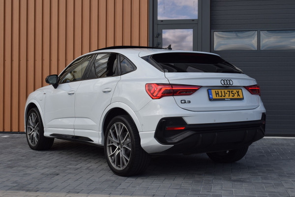 Audi Q3 Sportback 45 TFSI e S-line | Suzuka Grijs | Pano | Trekhaak | Keyless