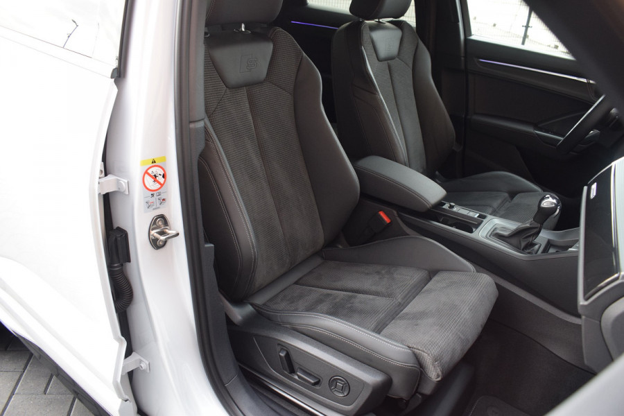 Audi Q3 Sportback 45 TFSI e S-line | Suzuka Grijs | Pano | Trekhaak | Keyless