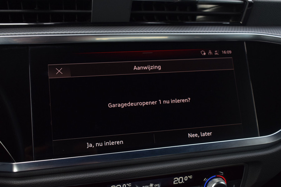 Audi Q3 Sportback 45 TFSI e S-line | Suzuka Grijs | Pano | Trekhaak | Keyless