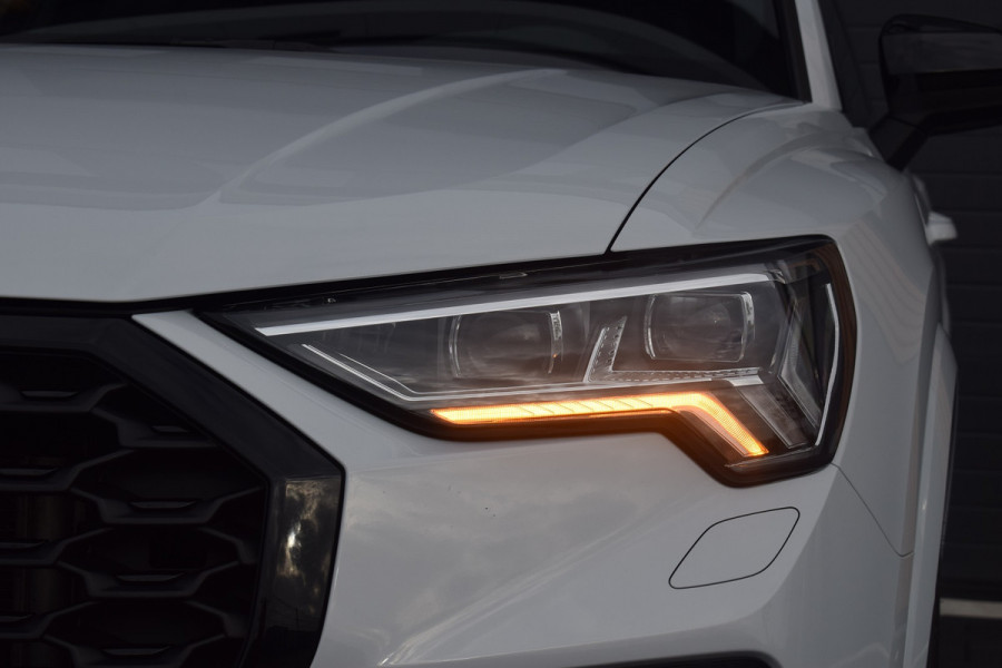 Audi Q3 Sportback 45 TFSI e S-line | Suzuka Grijs | Pano | Trekhaak | Keyless