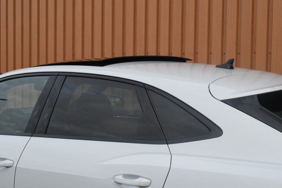 Audi Q3 Sportback 45 TFSI e S-line | Suzuka Grijs | Pano | Trekhaak | Keyless