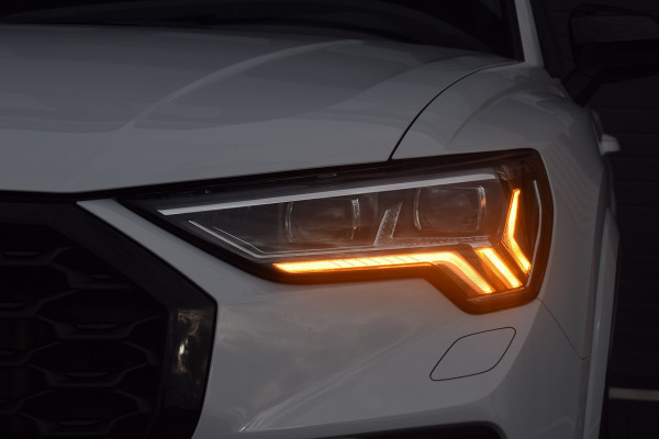 Audi Q3 Sportback 45 TFSI e S-line | Suzuka Grijs | Pano | Trekhaak | Keyless