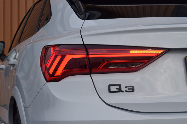 Audi Q3 Sportback 45 TFSI e S-line | Suzuka Grijs | Pano | Trekhaak | Keyless