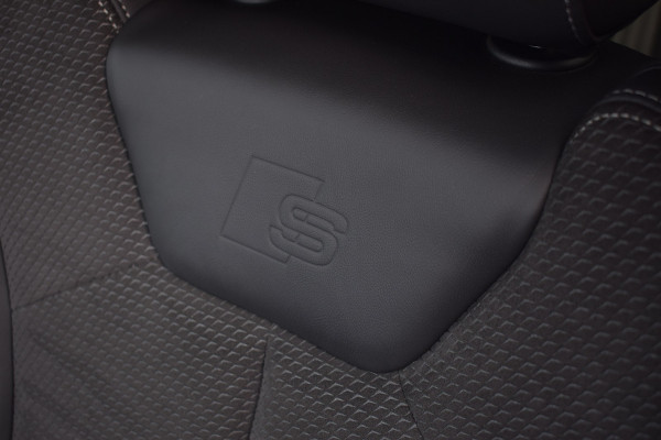 Audi Q3 Sportback 45 TFSI e S-line | Suzuka Grijs | Pano | Trekhaak | Keyless