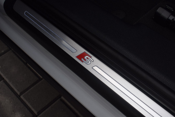 Audi Q3 Sportback 45 TFSI e S-line | Suzuka Grijs | Pano | Trekhaak | Keyless