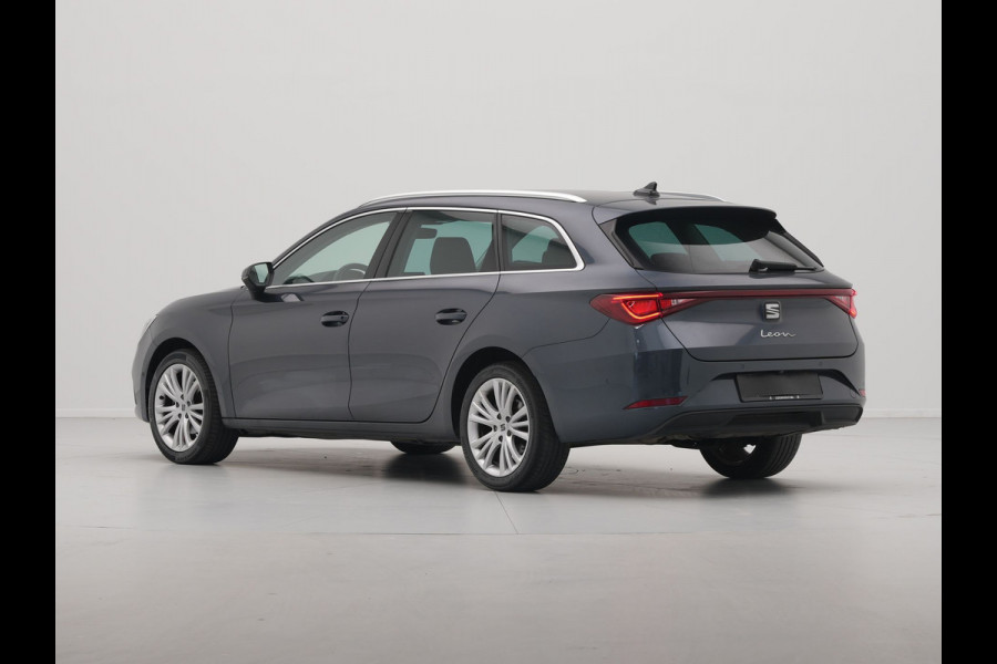 Seat Leon Sportstourer 1.5 TSI 130pk Style Navigatie Camera 17"velgen Keyless Parkassist 21