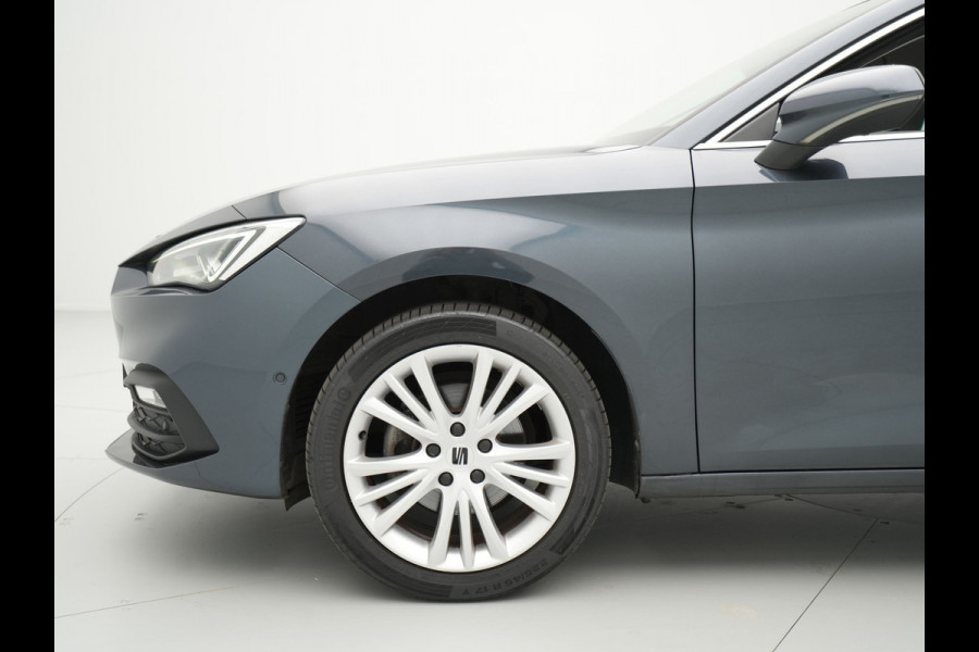 Seat Leon Sportstourer 1.5 TSI 130pk Style Navigatie Camera 17"velgen Keyless Parkassist 21