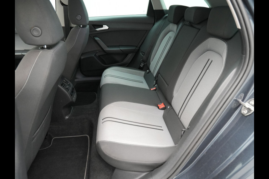 Seat Leon Sportstourer 1.5 TSI 130pk Style Navigatie Camera 17"velgen Keyless Parkassist 21