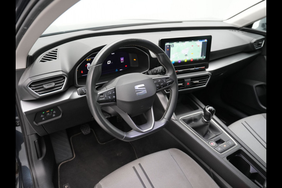 Seat Leon Sportstourer 1.5 TSI 130pk Style Navigatie Camera 17"velgen Keyless Parkassist 21