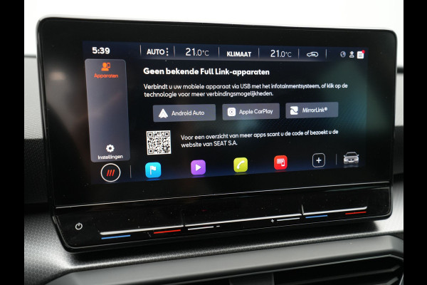 Seat Leon Sportstourer 1.5 TSI 130pk Style Navigatie Camera 17"velgen Keyless Parkassist 21