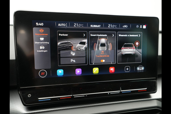 Seat Leon Sportstourer 1.5 TSI 130pk Style Navigatie Camera 17"velgen Keyless Parkassist 21