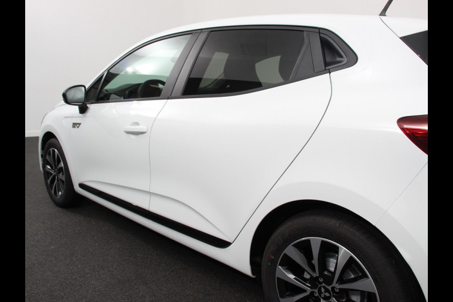 Mitsubishi Colt 1.6 HEV Automaat Intense Navigatie d.m.v. Apple Carplay/Android Auto Camera Climate Control Cruise Control Lichtmetalen velgen Extra Getint Glas Digitale Cockpit