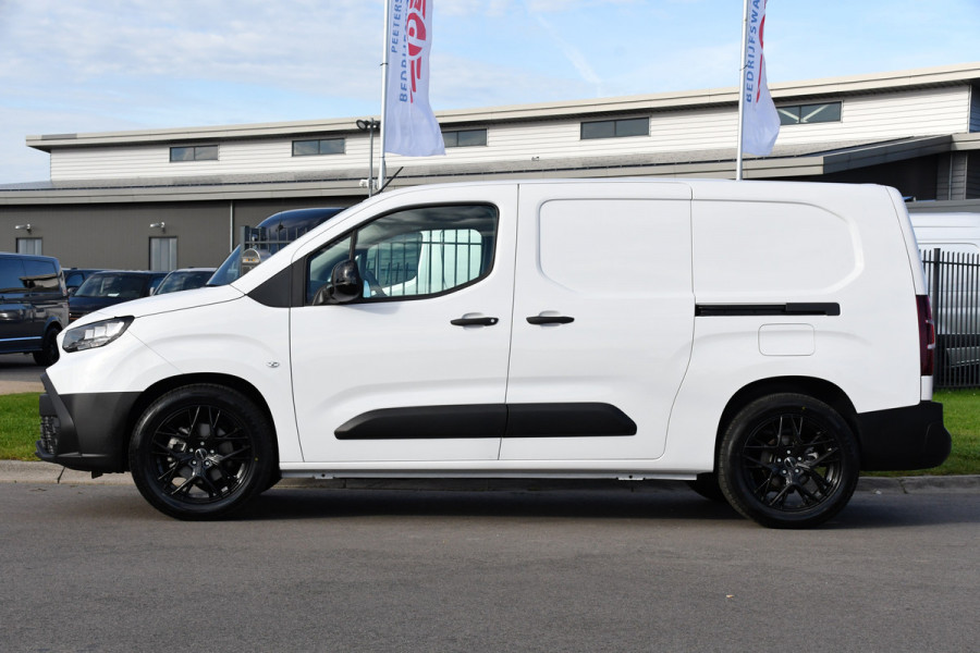 Toyota PROACE CITY Electric Long 50 kWh Black & White Edition 5 x Direct Leverbaar! Camera, Cruise, 2 x Schuifdeur, Carplay, 136pk,