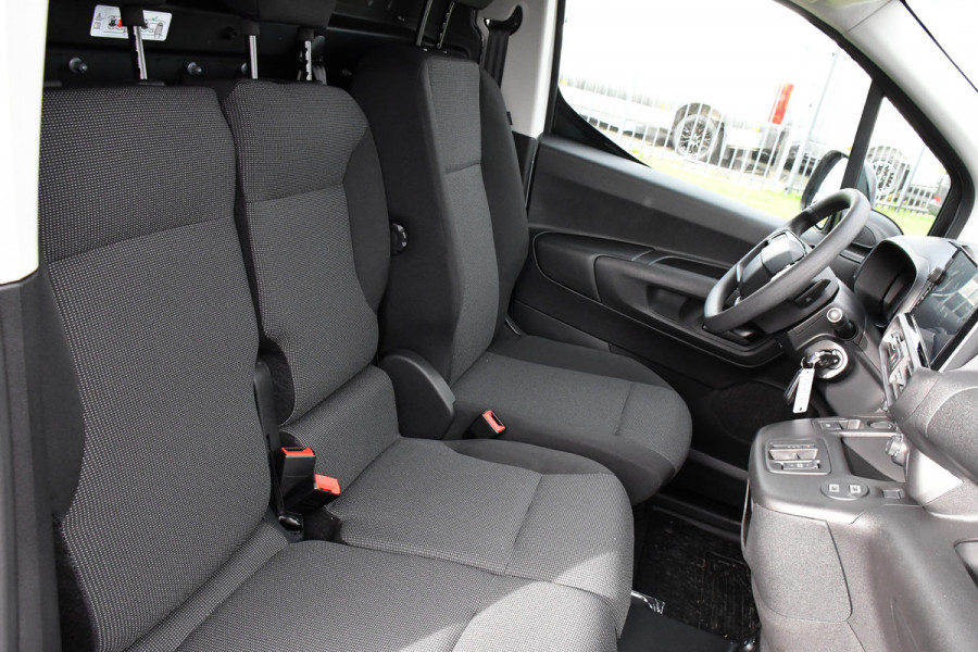 Toyota PROACE CITY Electric Long 50 kWh Black & White Edition 5 x Direct Leverbaar! Camera, Cruise, 2 x Schuifdeur, Carplay, 136pk,