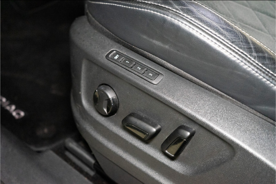 Škoda Kodiaq 1.5 TSI Sportline Business 150PK | NL AUTO+NAP+1e Eigenaar | LED | Carplay | Stoelverw. | Trekhaak | Canton