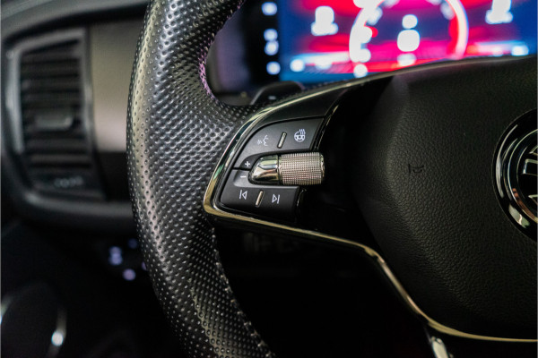 Škoda Kodiaq 1.5 TSI Sportline Business 150PK | NL AUTO+NAP+1e Eigenaar | LED | Carplay | Stoelverw. | Trekhaak | Canton