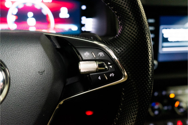 Škoda Kodiaq 1.5 TSI Sportline Business 150PK | NL AUTO+NAP+1e Eigenaar | LED | Carplay | Stoelverw. | Trekhaak | Canton