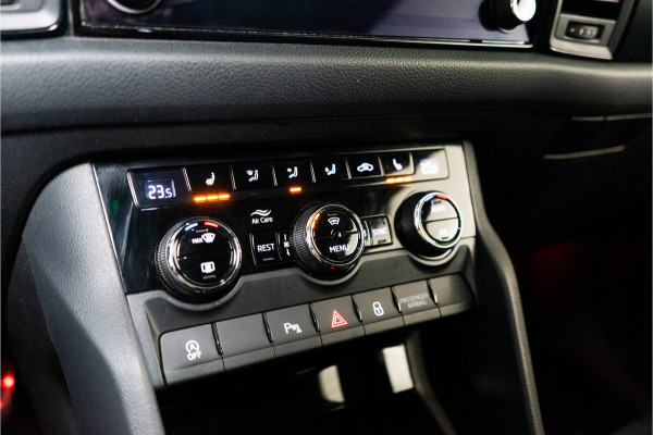 Škoda Kodiaq 1.5 TSI Sportline Business 150PK | NL AUTO+NAP+1e Eigenaar | LED | Carplay | Stoelverw. | Trekhaak | Canton