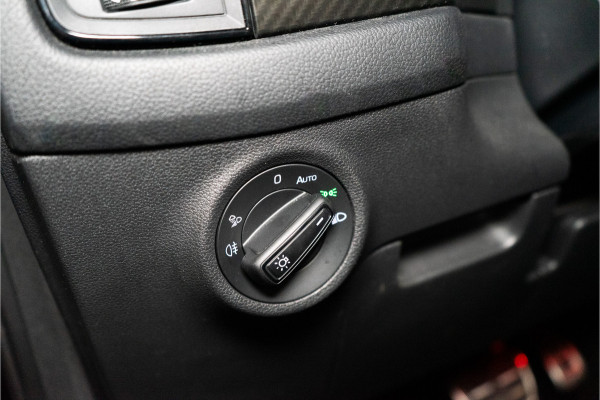 Škoda Kodiaq 1.5 TSI Sportline Business 150PK | NL AUTO+NAP+1e Eigenaar | LED | Carplay | Stoelverw. | Trekhaak | Canton