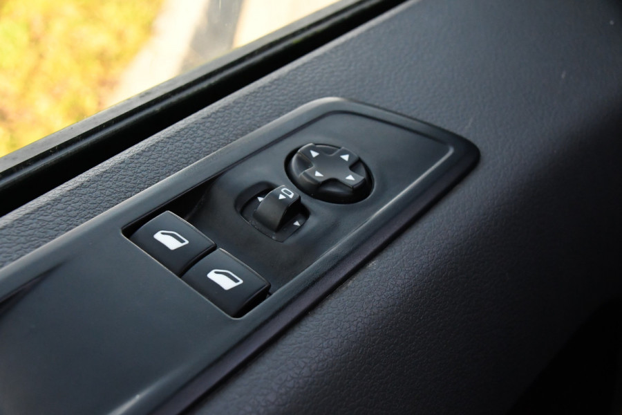 Toyota ProAce 2.0 D-4D GR Sport Edition 360 Camera, Cruise, Carplay, Head-up, 177pk, 2 x Schuifdeur, Trekhaak, Stoelverwarming, Automaat, Uniek!