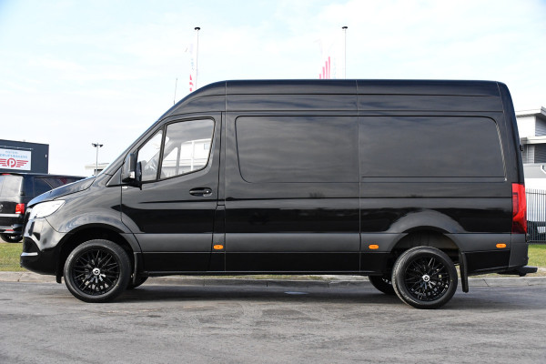 Mercedes-Benz Sprinter 317 1.9 CDI L2H2 Black Edition RWD Cruise, Camera,10.5'' Multimedia, Carplay, LED, Trekhaak, Multimedia, UNIEK!