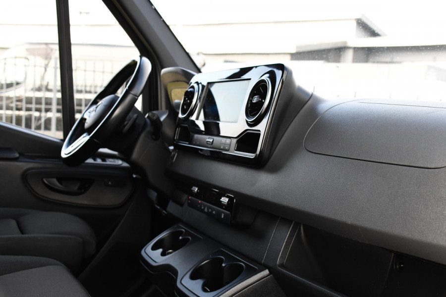 Mercedes-Benz Sprinter 317 1.9 CDI L2H2 Black Edition RWD Cruise, Camera,10.5'' Multimedia, Carplay, LED, Trekhaak, Multimedia, UNIEK!