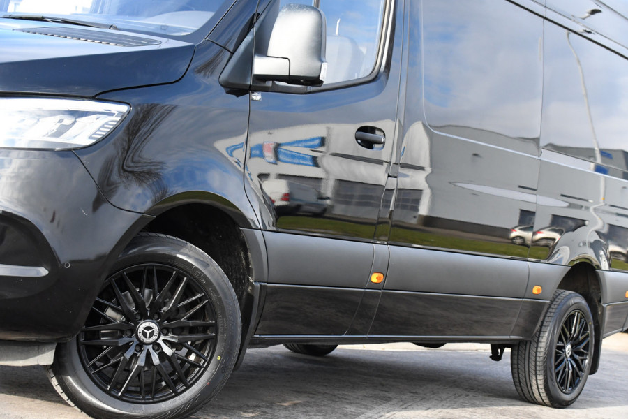 Mercedes-Benz Sprinter 317 1.9 CDI L2H2 Black Edition RWD Cruise, Camera,10.5'' Multimedia, Carplay, LED, Trekhaak, Multimedia, UNIEK!