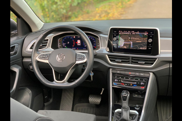 Volkswagen T-Roc 1.5 TSI Life Business AUTOMAAT PANO 17'' 2024 !