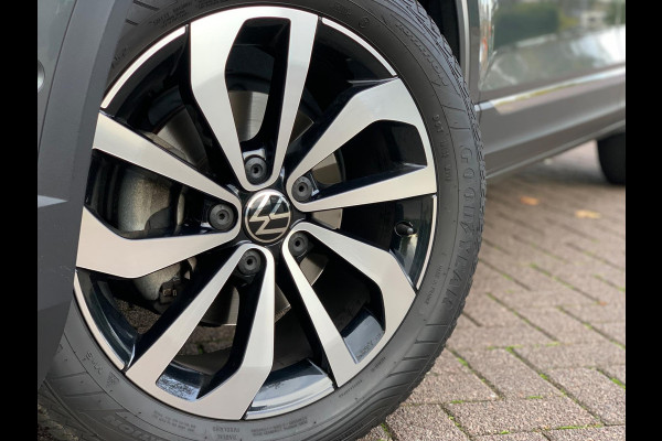 Volkswagen T-Roc 1.5 TSI Life Business AUTOMAAT PANO 17'' 2024 !