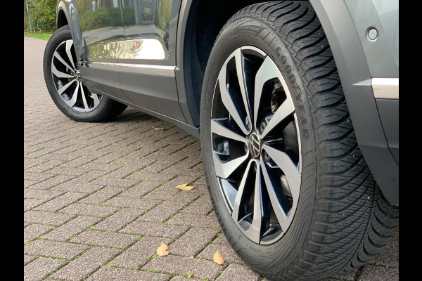 Volkswagen T-Roc 1.5 TSI Life Business AUTOMAAT PANO 17'' 2024 !
