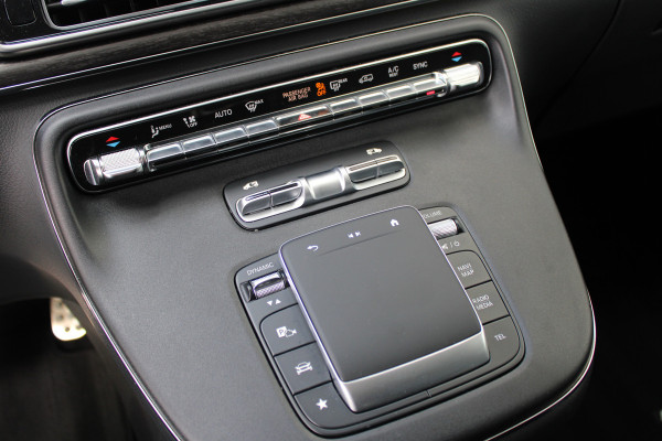 Mercedes-Benz V-Klasse 300d / DC / AMG / Elec Stoelen / 360 Cam / 2x Elec Schuifdeur / Burmester / Vol Opties / NIEUWSTAAT