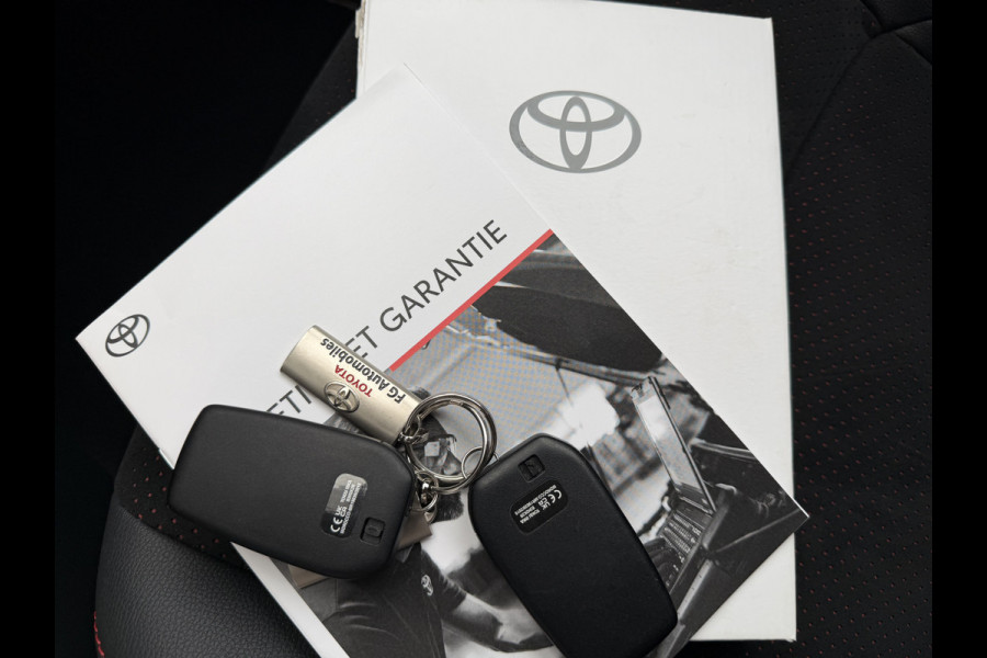 Toyota Yaris Cross 1.5 Hybrid GR Sport | 360 camera | JBL | Elektrische achterklep | Head-up | Rijklaar!!