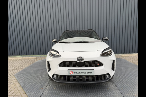 Toyota Yaris Cross 1.5 Hybrid 130 GR Sport | Pano dak | 7.500 km | JBL | Head-up | Rijklaar!!