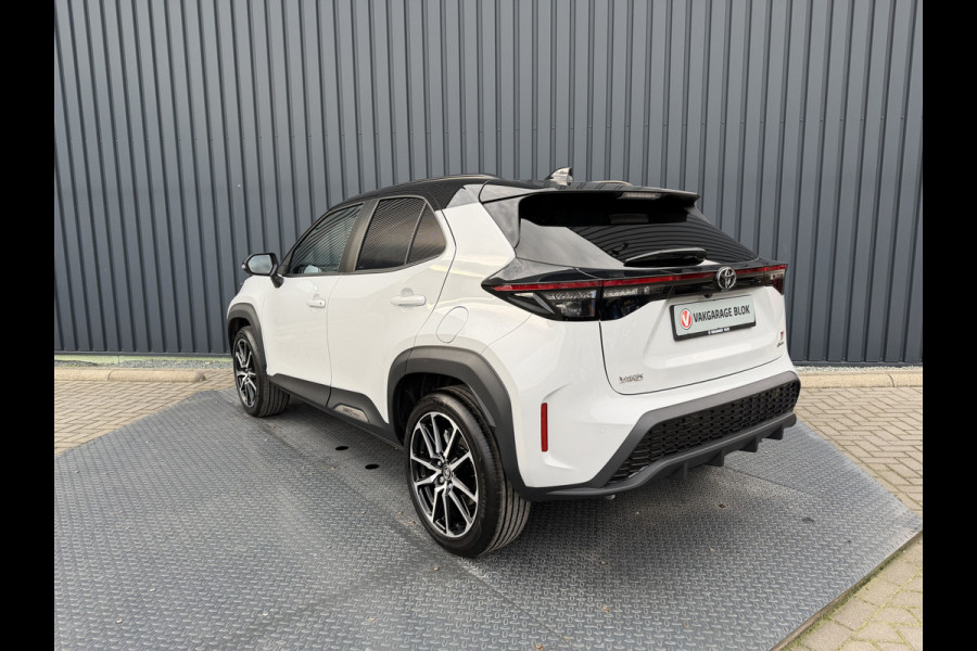 Toyota Yaris Cross 1.5 Hybrid 130 GR Sport | Pano dak | 7.500 km | JBL | Head-up | Rijklaar!!