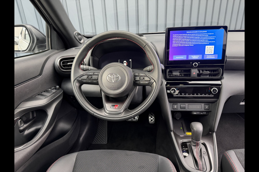 Toyota Yaris Cross 1.5 Hybrid 130 GR Sport | Pano dak | 7.500 km | JBL | Head-up | Rijklaar!!