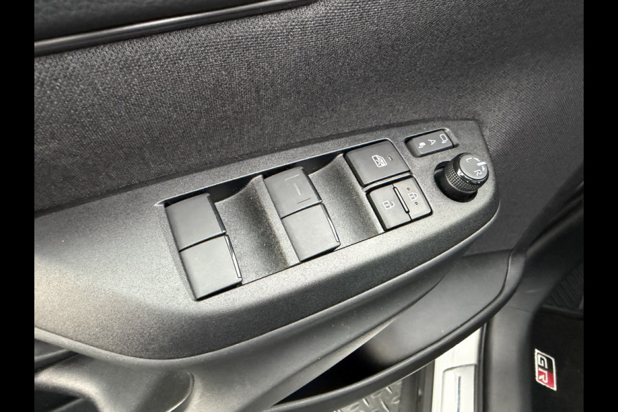 Toyota Yaris Cross 1.5 Hybrid 130 GR Sport | Pano dak | 7.500 km | JBL | Head-up | Rijklaar!!