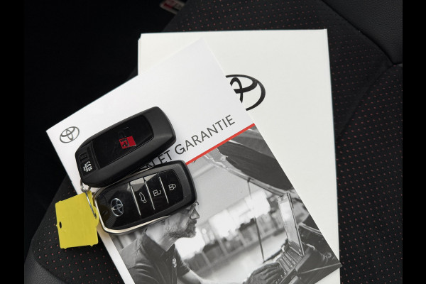 Toyota Yaris Cross 1.5 Hybrid 130 GR Sport | Pano dak | 7.500 km | JBL | Head-up | Rijklaar!!