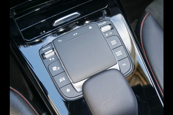 Mercedes-Benz A-Klasse 250e AMG Line ** HP-LED, NAVI+, PANORAMA, DISTR, HuD, KEYLESS, 19-inch LMV ** 1e EIG - UNFALLFREI ** ** INFORMEER OOK NAAR ONZE AANTREKKELIJKE FINANCIAL-LEASE TARIEVEN **