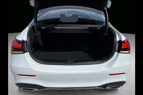 Mercedes-Benz A-Klasse 250e AMG Line ** HP-LED, NAVI+, PANORAMA, DISTR, HuD, KEYLESS, 19-inch LMV ** 1e EIG - UNFALLFREI ** ** INFORMEER OOK NAAR ONZE AANTREKKELIJKE FINANCIAL-LEASE TARIEVEN **