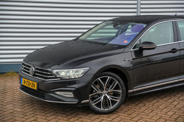 Volkswagen Passat 1.5 TSI Elegance Business R Leer Navi