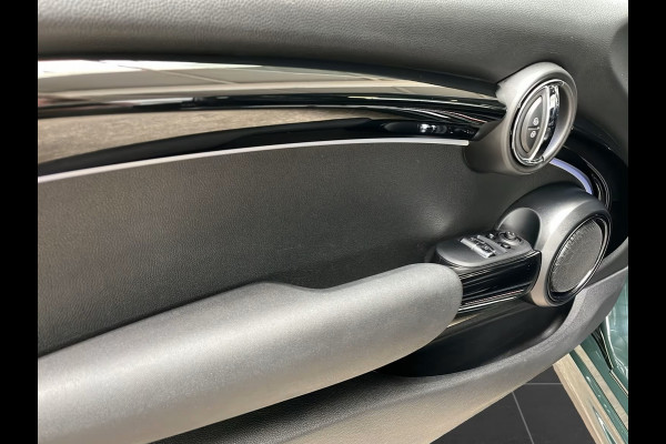 MINI Cooper 2.0 (170kW / 231pk) John Cooper Works ** LED, VIRTUAL, LEDER, PANORAMA, 18-inch LMV, H&K, KEYLESS ** 1e EIG - UNFALLFREI - 22.000km (!) ** ** INFORMEER OOK NAAR ONZE AANTREKKELIJKE FINANCIAL-LEASE TARIEVEN **