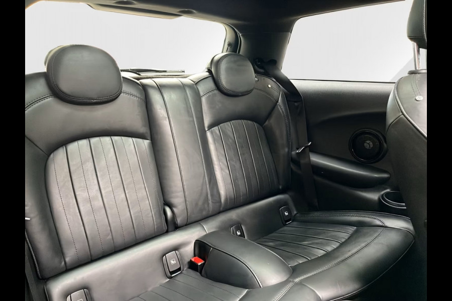 MINI Cooper 2.0 (170kW / 231pk) John Cooper Works ** LED, VIRTUAL, LEDER, PANORAMA, 18-inch LMV, H&K, KEYLESS ** 1e EIG - UNFALLFREI - 22.000km (!) ** ** INFORMEER OOK NAAR ONZE AANTREKKELIJKE FINANCIAL-LEASE TARIEVEN **