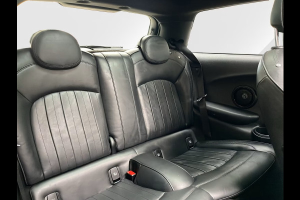 MINI Cooper 2.0 (170kW / 231pk) John Cooper Works ** LED, VIRTUAL, LEDER, PANORAMA, 18-inch LMV, H&K, KEYLESS ** 1e EIG - UNFALLFREI - 22.000km (!) ** ** INFORMEER OOK NAAR ONZE AANTREKKELIJKE FINANCIAL-LEASE TARIEVEN **